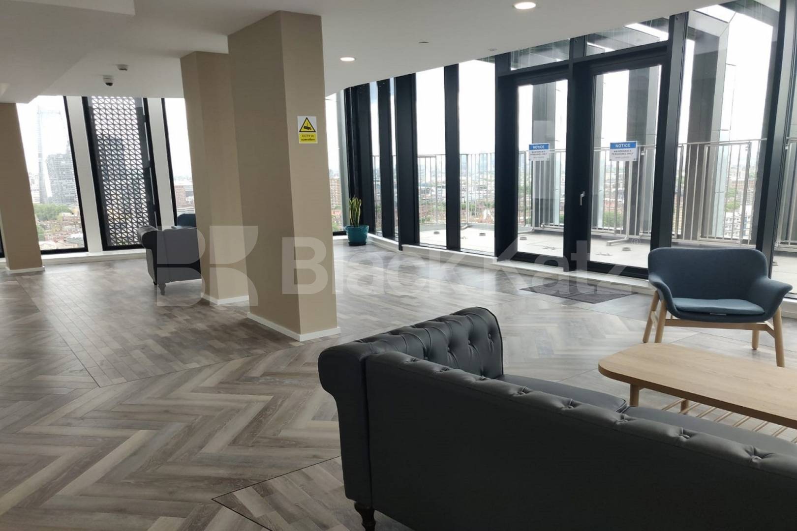 Situated on the 20th floor of The Ceramic Building with concierge and gym.  The Ceramic Building, Newington Causeway , Borough SE1